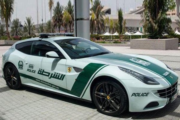 dubai-police-Cybertruck