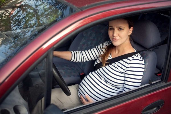 seat belt when pregnant