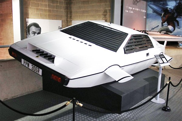 James Bond Submarine CarLotus Esprit S1