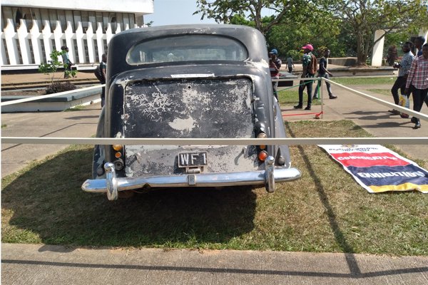 Oba Aderemi's Rolls Royce Is On Display At The Obafemi Awolowo University Convocation