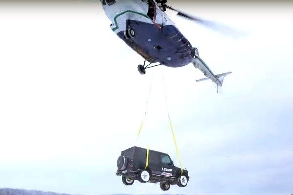 Russian-vlogger-blogger-Mercedes-amg-G63-helicopter