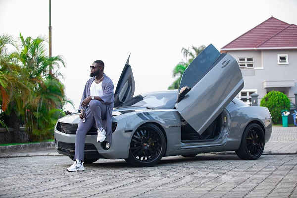 Yomi Casual Shows Off His New Pimped Chevrolet Camaro