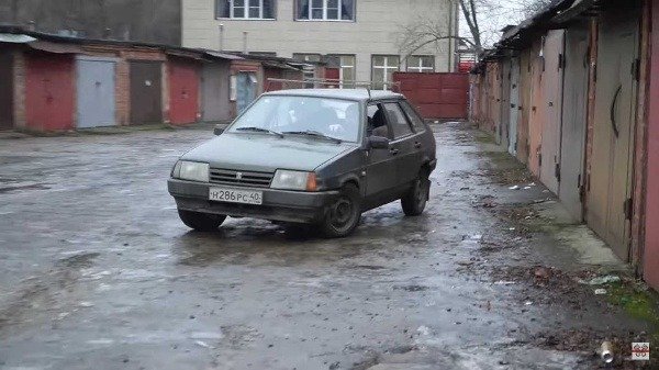 russian-cybertruck-lada-sputnik-samara-pushka-garage