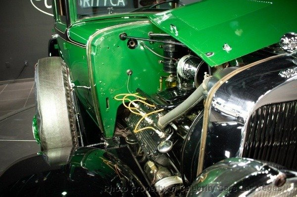 1928-bulletproof-cadillac-american-gangster-al-capone-scarface-$1-million