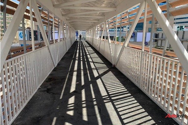 Pedestrian Bridges In Dubai Have Elevators Autojosh