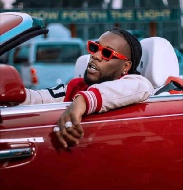 Car Wars : Davido's Rolls-Royce Cullinan Vs Burna Boy's Rolls-Royce Dawn - autojosh 