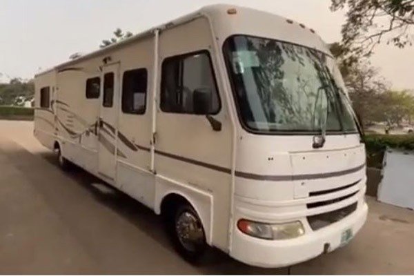  fleetwood rv fiesta camper vehicle