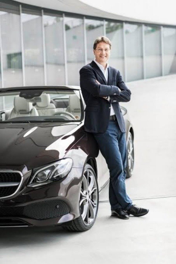 daimlers-mercedes-benz-rewards-employees-bonus