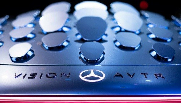 mercedes-benz-avatar-inspired-vision-AVTR-electric-car