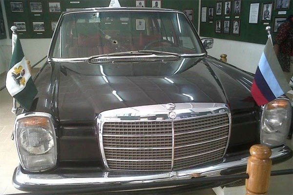 A Nigerian President Was Killed In This Mercedes Benz