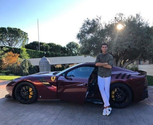 cristiano-ronaldos-car-collections