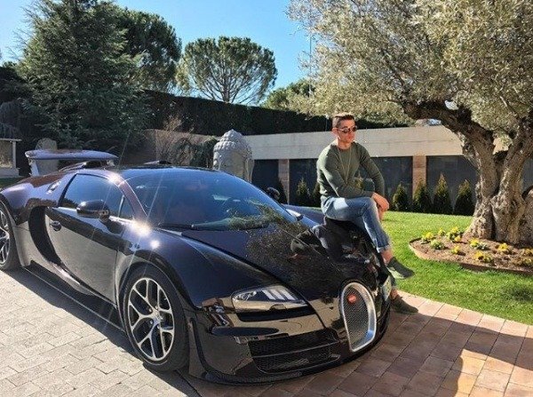 ten-of-the-most-expensive-luxury-cars-owned-by-footballers