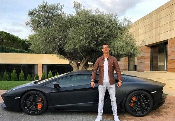 cristiano-ronaldos-car-collections