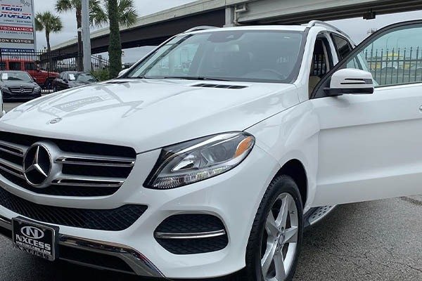 Beautician Grety Riverson Buys Mom A Benz GLE As Valentine's Gift