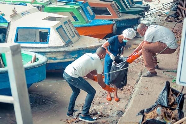 Lagos State Starts Clean Up Of Waterways