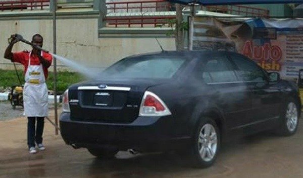 abuja-bans-car-wash-operators-from-using-piped-water