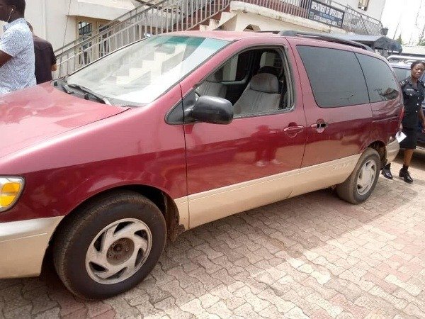 anambra-police-command-recovers-luxury-cars-dangerous-weapons-suspects