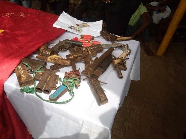 anambra-police-command-recovers-luxury-cars-dangerous-weapons-suspects