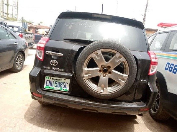 anambra-police-command-recovers-luxury-cars-dangerous-weapons-suspects