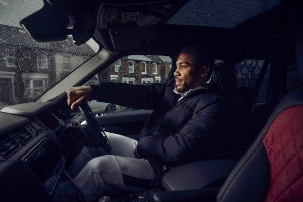 anthony-joshua-gets-range-rover-svautobiography