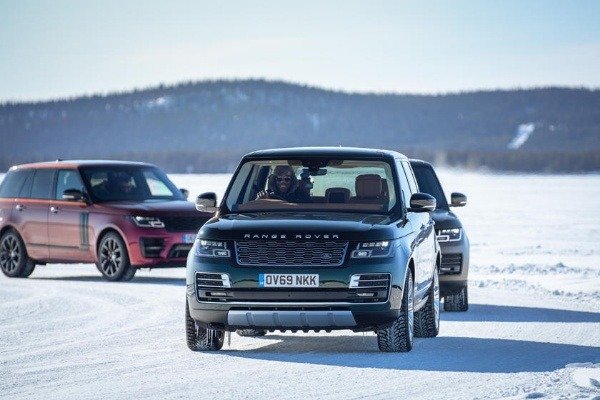 anthony-joshua-goes-ice-driving-to-celebrate-50th-birthday-of-range-rover
