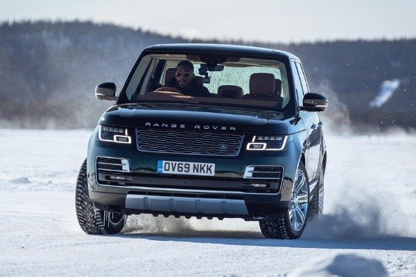 anthony-joshua-goes-ice-driving-to-celebrate-50th-birthday-of-range-rover