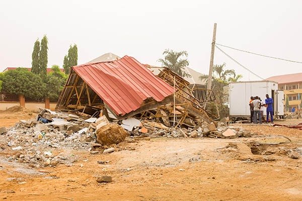FCDA Demolishes Mechanic Workshop Owned By A Woman In Abuja