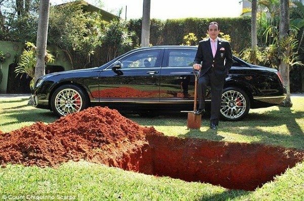 brazilian-millionaire-count-scarpa-buried-his-bentley-car