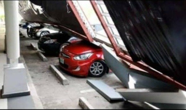 12-customers-vehicles-damaged-after-a-part-of-spar-mall-in-calabar-collapsed