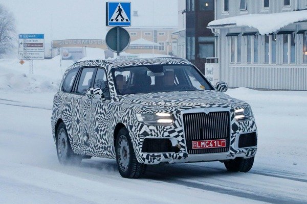 aurus-komendant-suv-russia-rolls-royce-cullinan