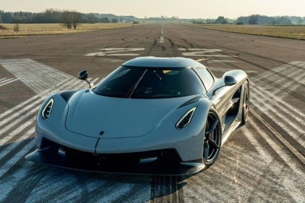 koenigsegg-gemera-jesko-absolut