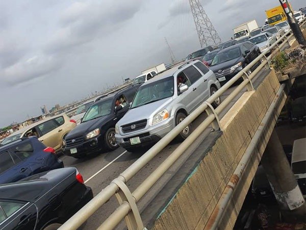 Diversion on Third Mainland bridge autojosh