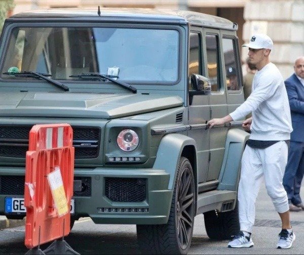 Arsenal Star Mesut Ozil Caught Speeding At 97mph In Mercedes G-Wagon - autojosh 