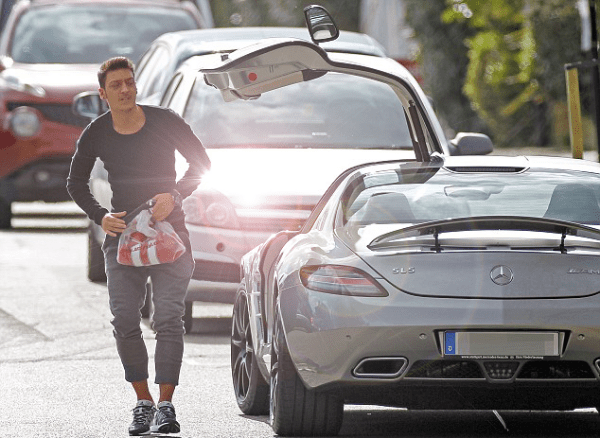 arsenal-star-mesut-ozils-car-collection