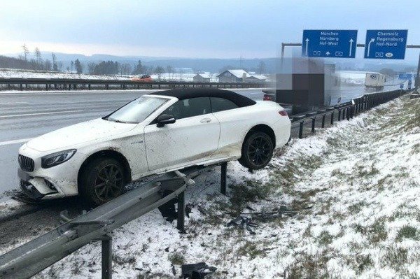 bayern-munich-jerome-boateng-crashes-car