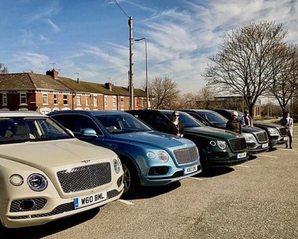 coronavirus-rolls-royce-and-bentley-allows-charities-to-use-dozens-of-their-cars-to-deliver-food-to-the-vulnerables