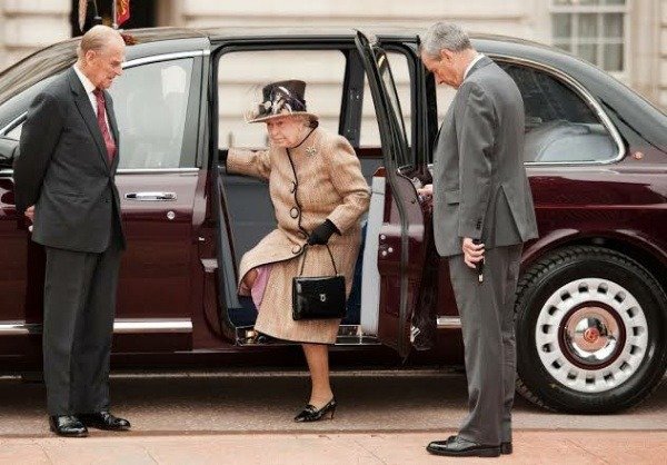 Queen Elizabeth Marks 70 Years On The Throne, Here Are 9 Things You Didn’t Know About Her ₦4.4b Bentley Limos - autojosh 