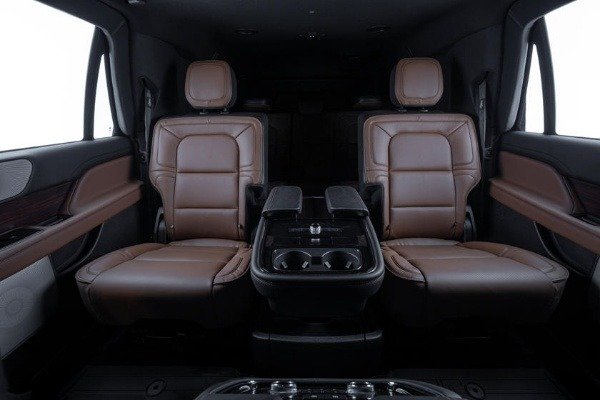 dino-melaye-inkas-stretched-armoured-2020-lincoln-navigator-l