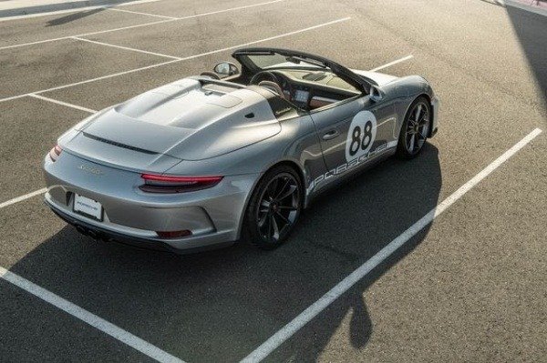 final-2019-porsche-911-speedster-sells-for-500k-raises-1m-auction-coronavirus-relief