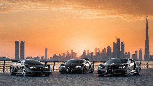 holy-trinity-of-bugatti-hypercars-eb110-veyron-and-chiron-hit-the-track-for-photo-shoot-in-dubai