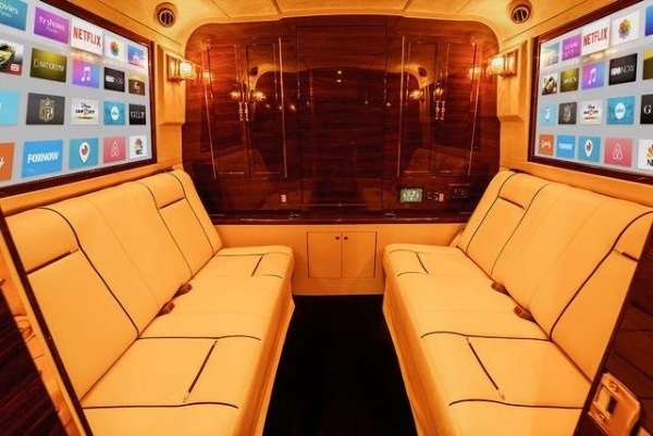 hyper-luxury-bus