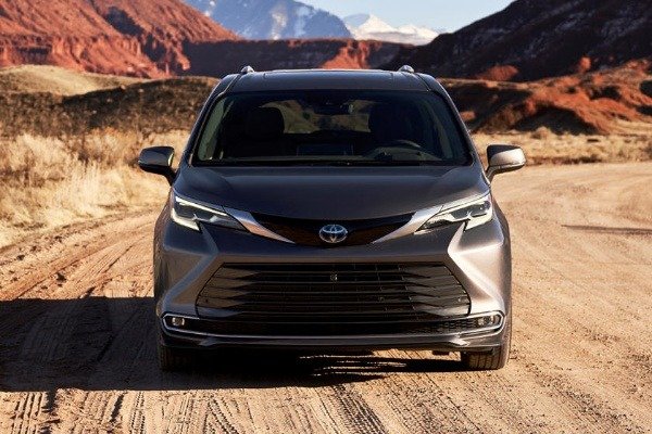 all-new-2021-toyota-sienna-minivan