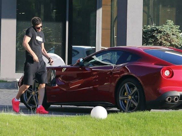 bayern-munich-robert-lewandowskis-luxury-car-collection