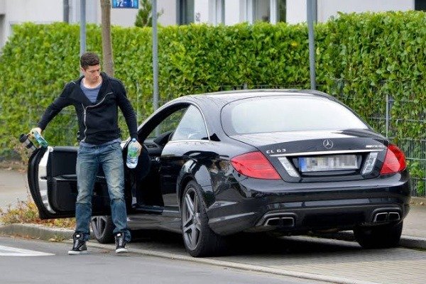 bayern-munich-robert-lewandowskis-luxury-car-collection