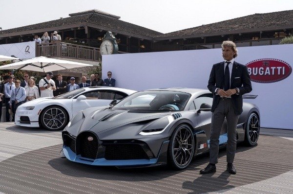 Owner Reversing His Bugatti Divo Worth $5.8 Million Hit Mercedes - autojosh 