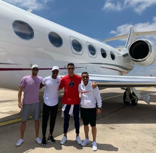 cristiano-ronaldo-jet