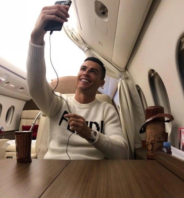 cristiano-ronaldo-jet