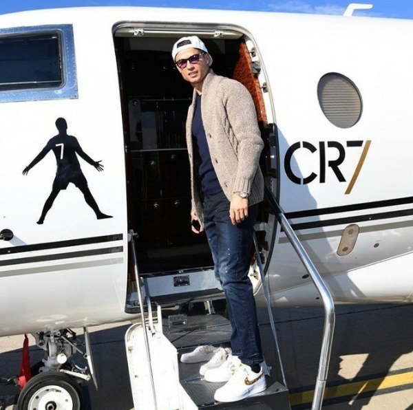 cristiano-ronaldo-jet