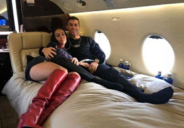 cristiano-ronaldo-jet