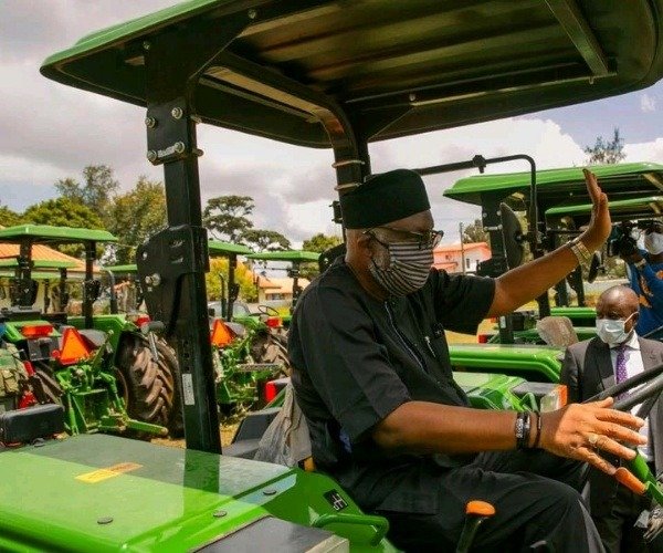 gov-akeredolu-of-ondo-distributes-tractors-loans-to-farmers